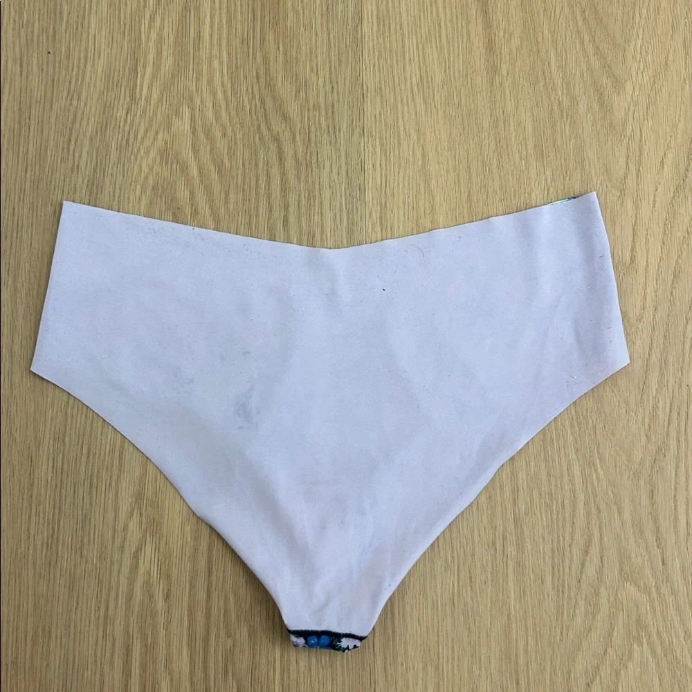 Aerie Cheeky No Show Panty M